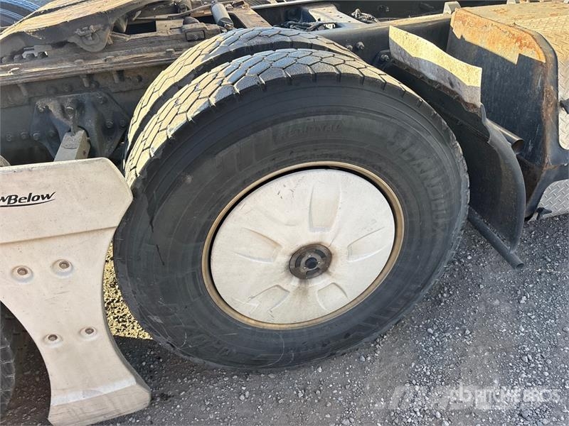 Kenworth T680 وحدات الجر