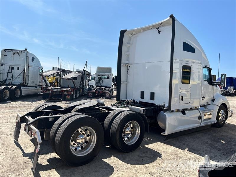 Kenworth T680 Vetopöytäautot