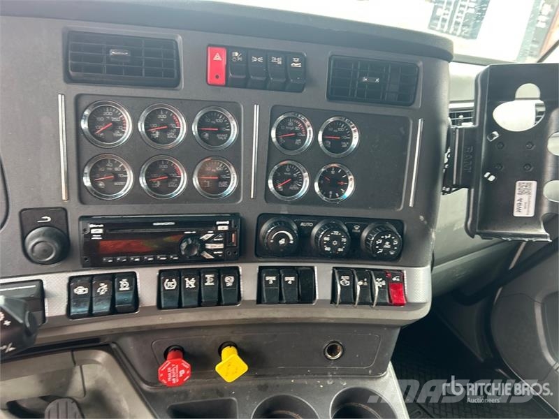Kenworth T680 Vetopöytäautot