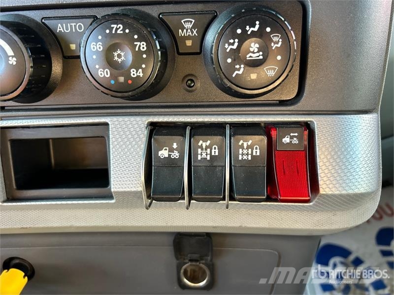 Kenworth T680 Tractor Units