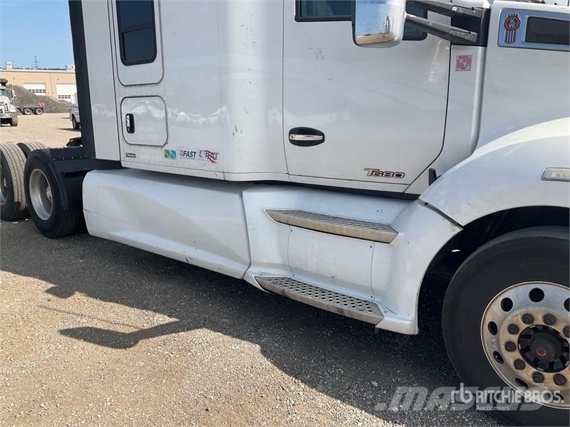 Kenworth T680 Vetopöytäautot