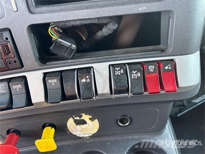 Kenworth T680 وحدات الجر