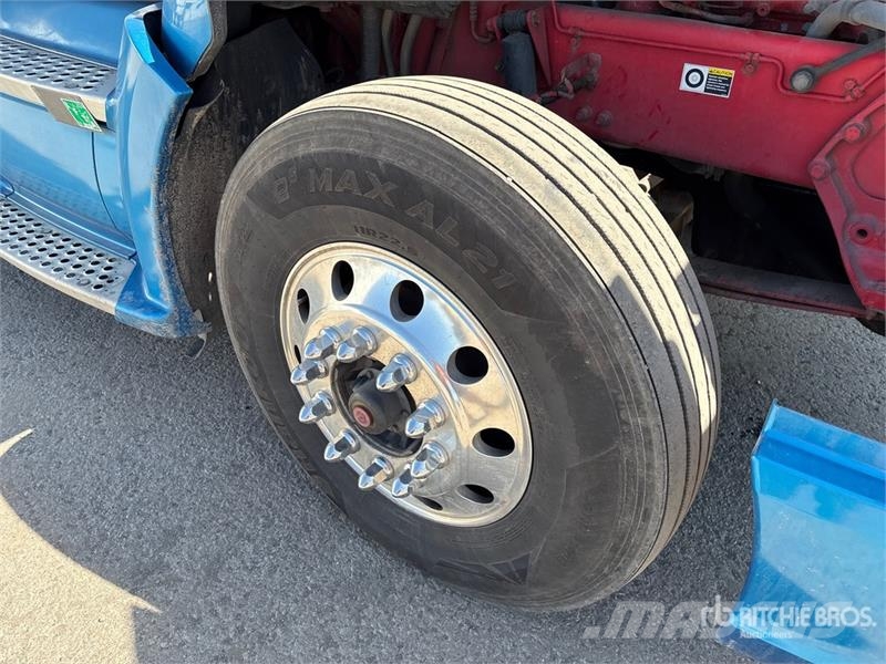 Kenworth T680 Vetopöytäautot