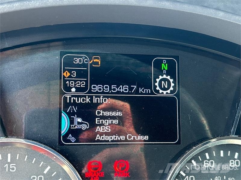 Kenworth T680 Vetopöytäautot