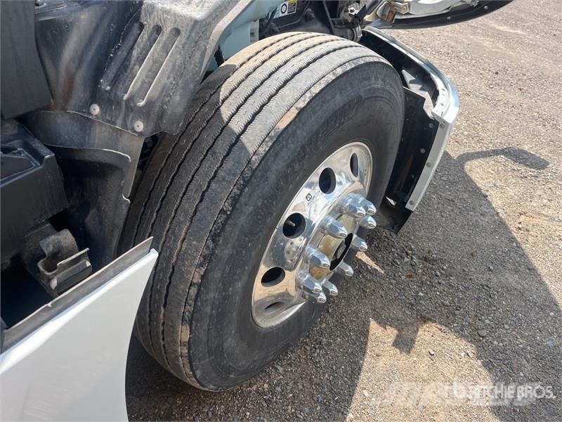 Kenworth T680 Τράκτορες