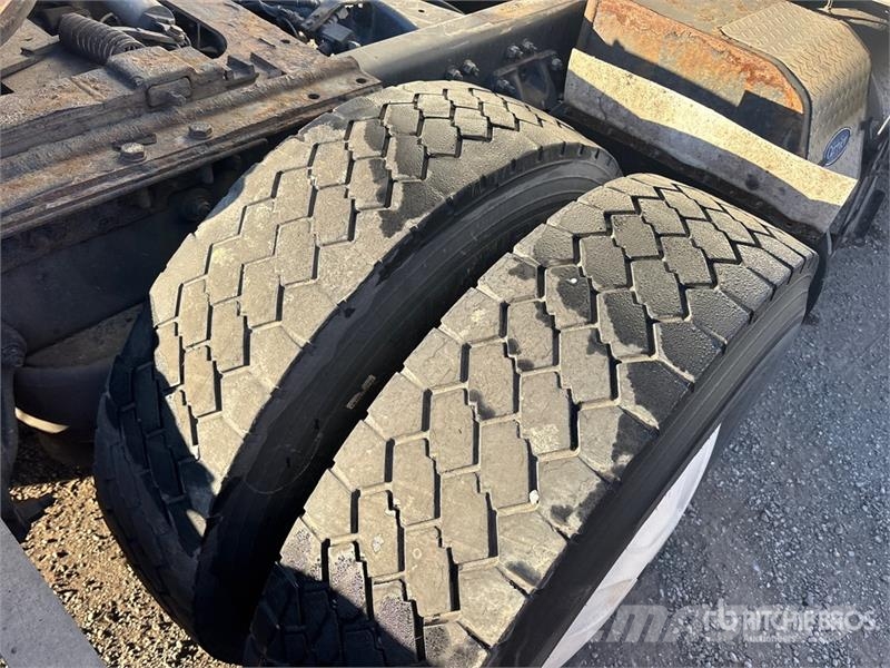 Kenworth T680 وحدات الجر