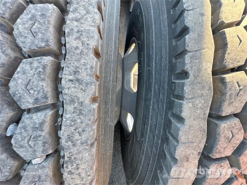 Kenworth T680 Motrici e Trattori Stradali