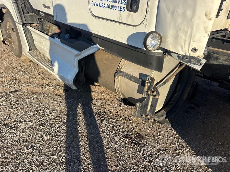 Kenworth T680 وحدات الجر