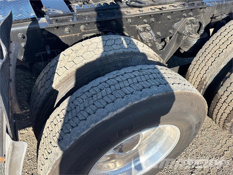 Kenworth T680 Tractor Units