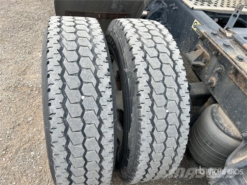 Kenworth T680 Tractor Units