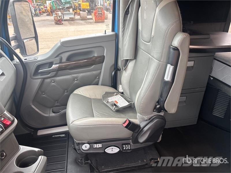 Kenworth T680 Vetopöytäautot
