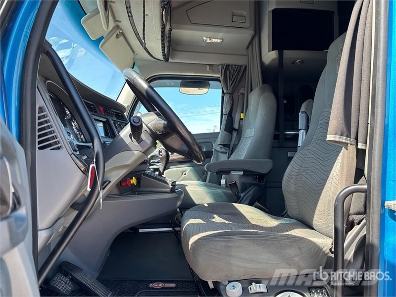 Kenworth T680 Vetopöytäautot
