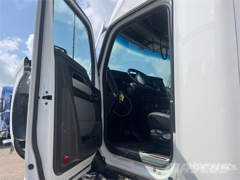 Kenworth T680 Τράκτορες