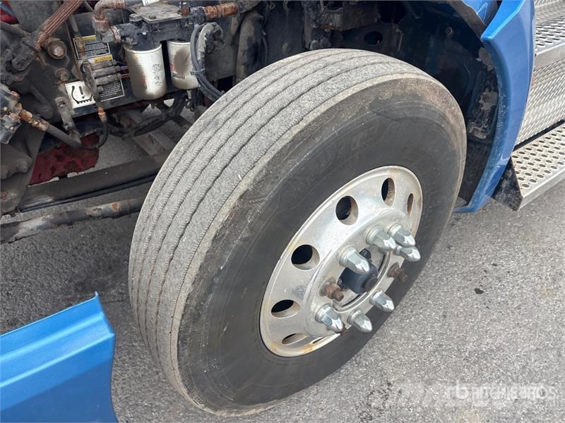Kenworth T680 Vetopöytäautot