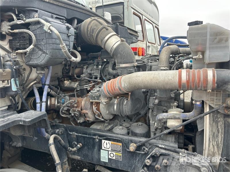 Kenworth T680 وحدات الجر