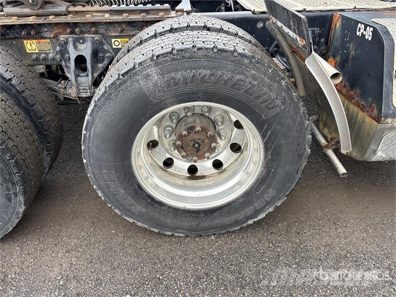 Kenworth T680 Vetopöytäautot