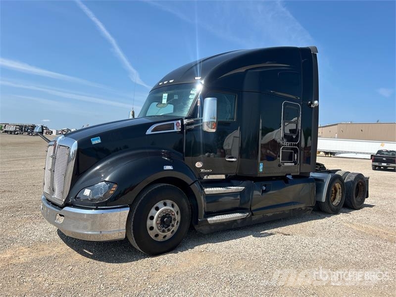 Kenworth T680 Vetopöytäautot
