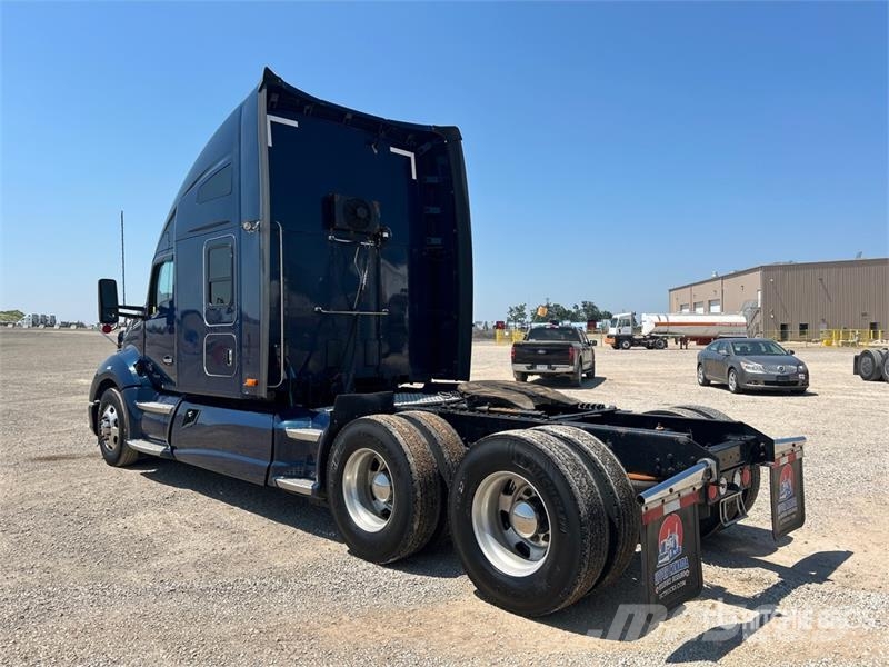 Kenworth T680 Truck Tractor Units