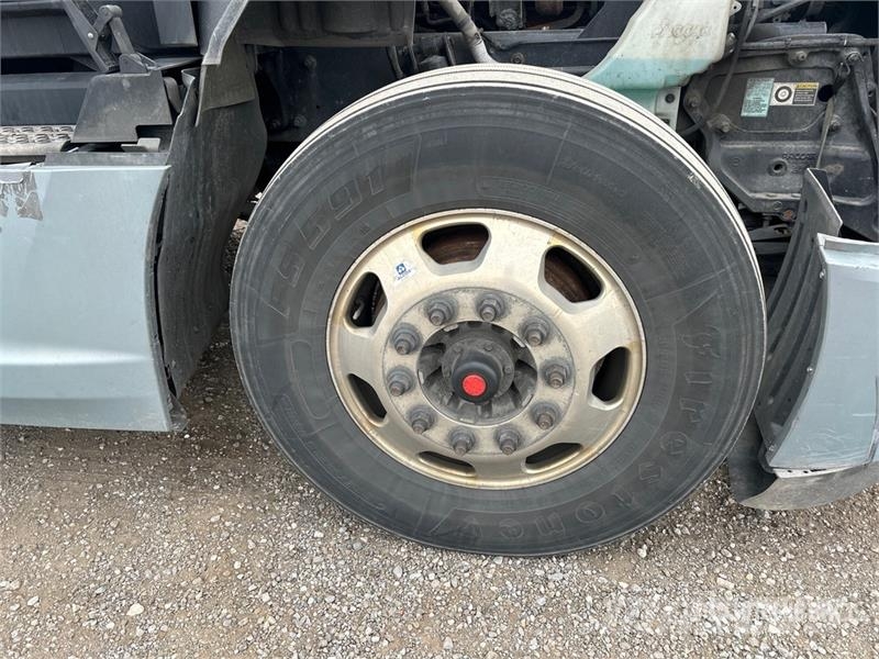 Kenworth T680 Tractor Units