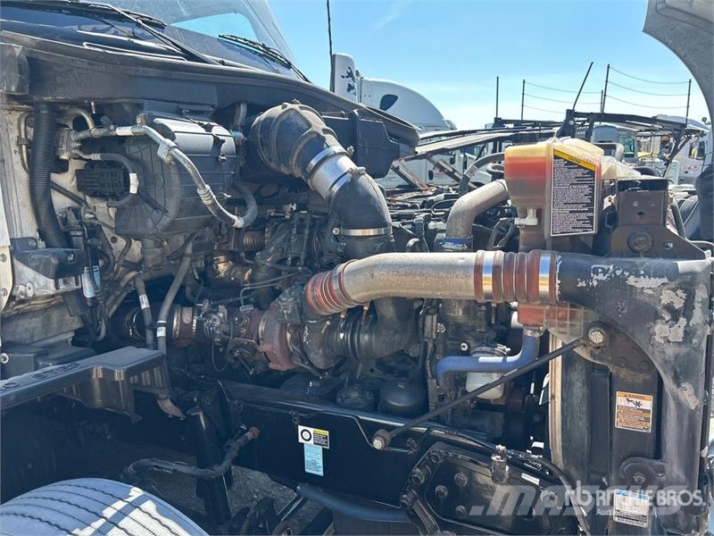 Kenworth T680 Vetopöytäautot