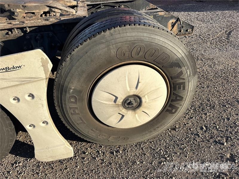 Kenworth T680 وحدات الجر