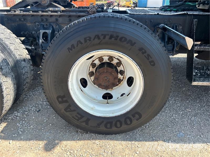 Kenworth T680 Vetopöytäautot