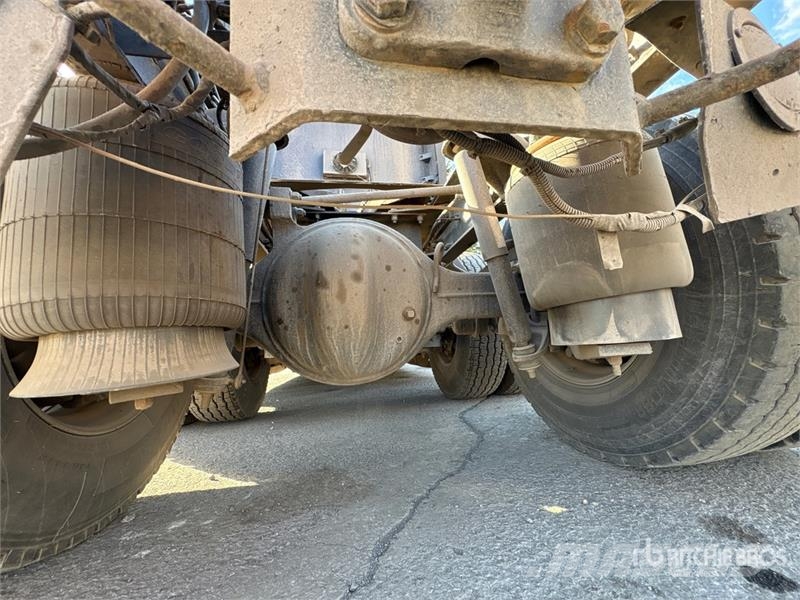 Kenworth T680 وحدات الجر