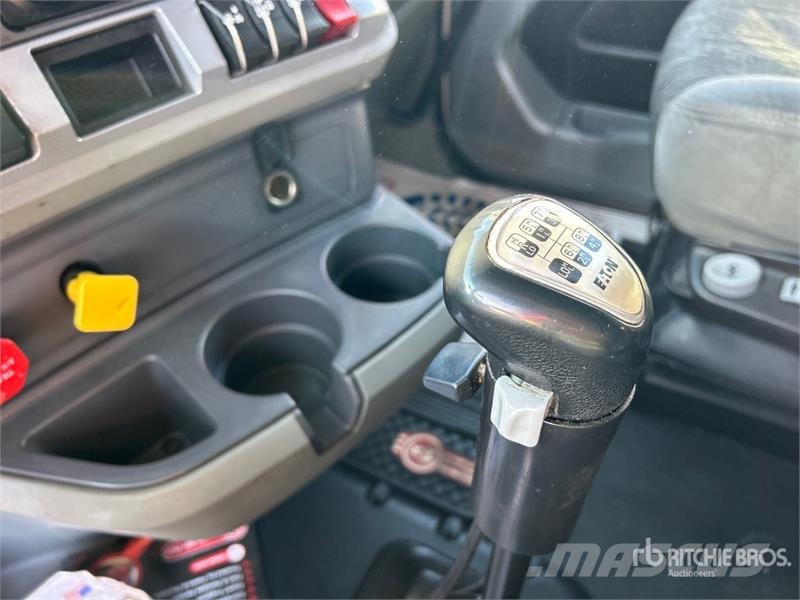 Kenworth T680 Tractor Units