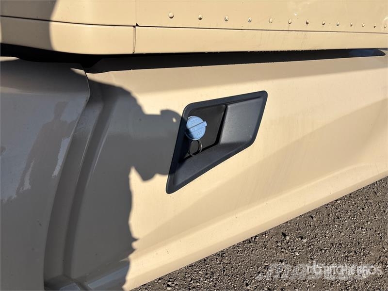 Kenworth T680 Tractor Units