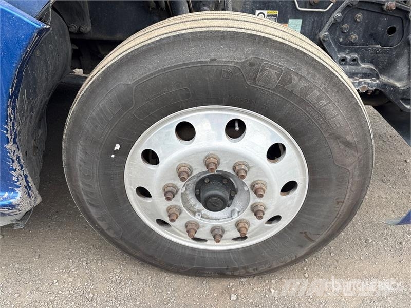 Kenworth T680 Седельные тягачи
