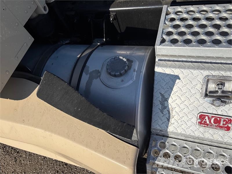 Kenworth T680 Tractor Units