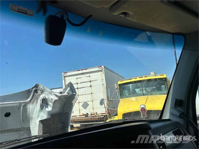 Kenworth T680 Vetopöytäautot