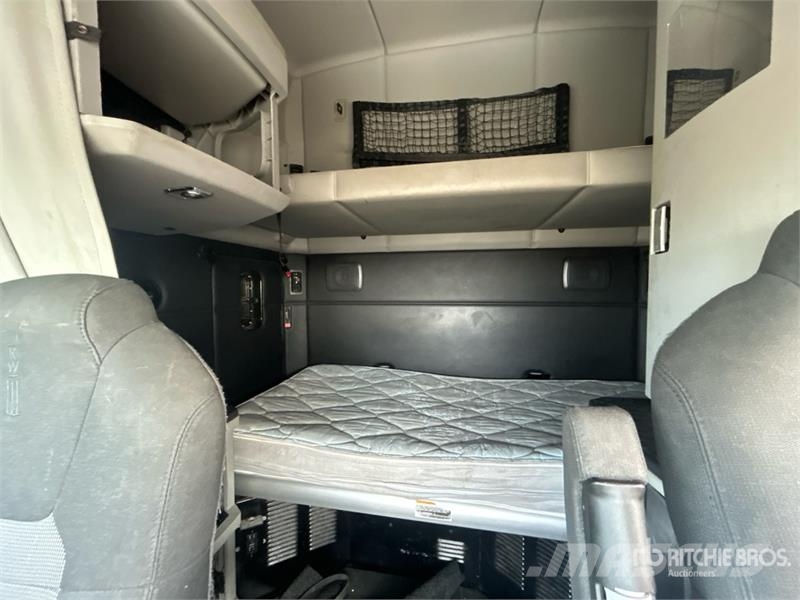 Kenworth T680 Vetopöytäautot