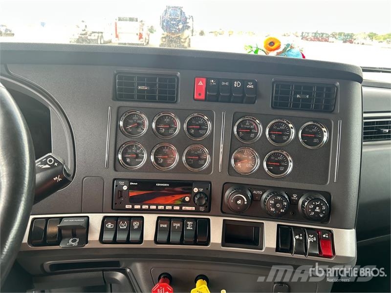Kenworth T680 Tractor Units