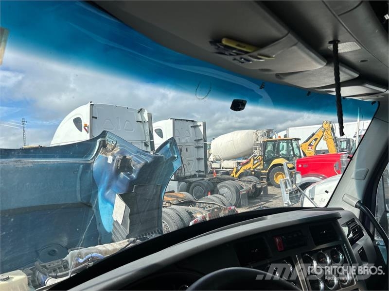 Kenworth T680 Tractor Units