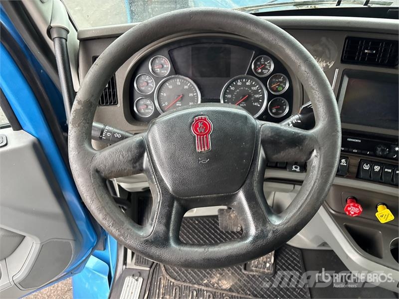 Kenworth T680 Vetopöytäautot
