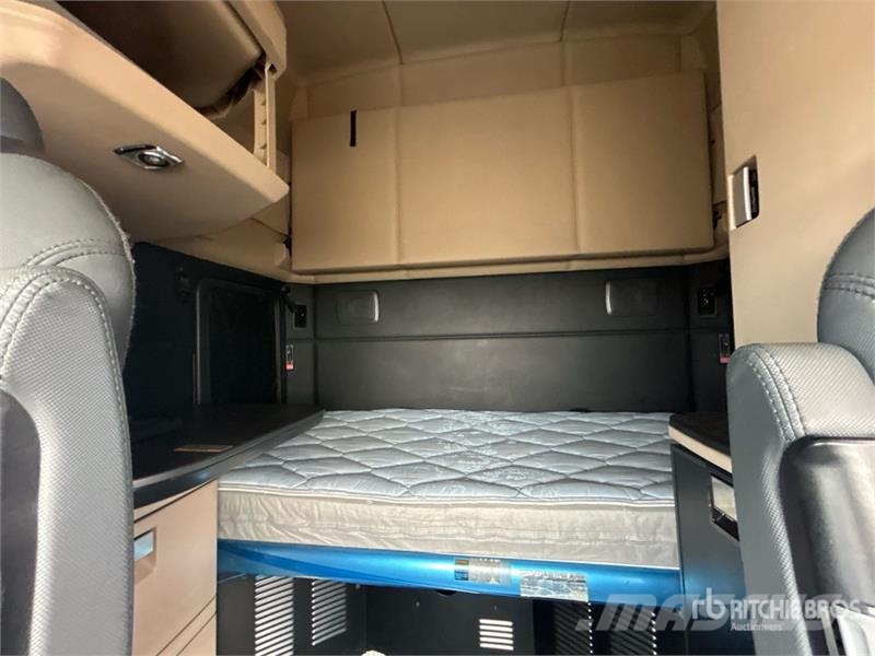 Kenworth T680 Tractor Units