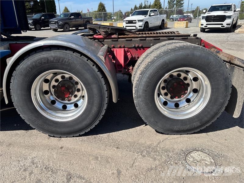 Kenworth T680 Vetopöytäautot