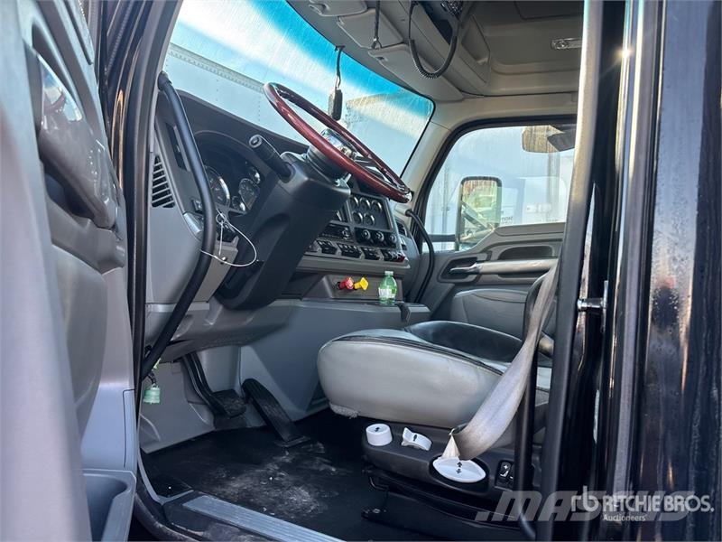 Kenworth T680 Tractor Units