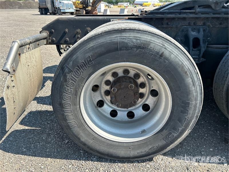 Kenworth T680 Tractor Units