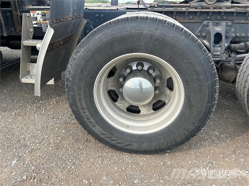 Kenworth T680 Tractor Units