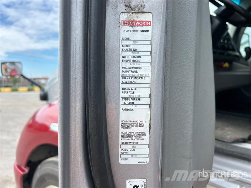 Kenworth T680 Vetopöytäautot