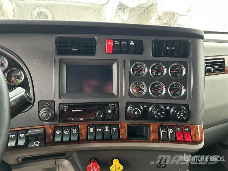Kenworth T680 Truck Tractor Units