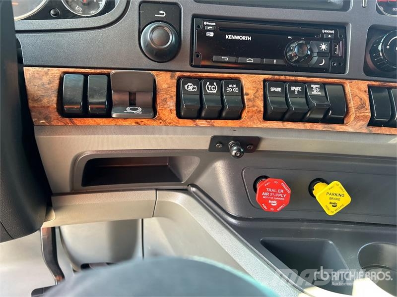 Kenworth T680 Vetopöytäautot
