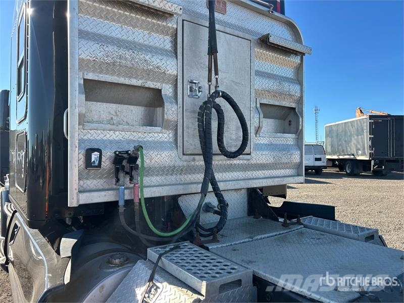 Kenworth T680 Vetopöytäautot