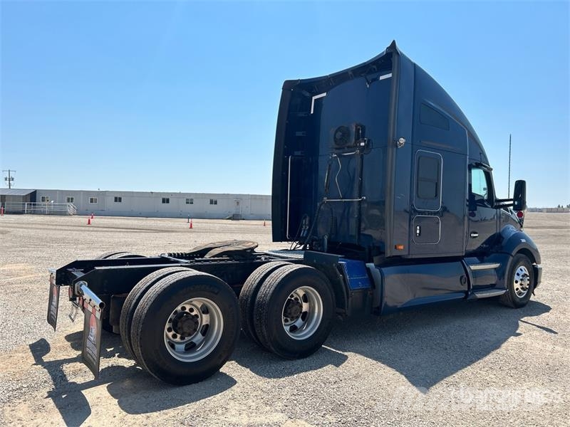 Kenworth T680 Truck Tractor Units
