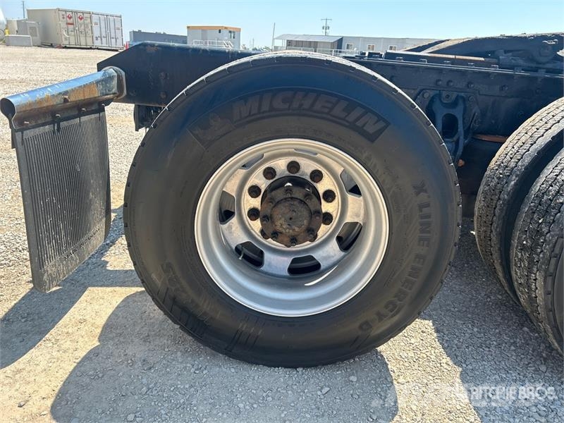 Kenworth T680 Truck Tractor Units