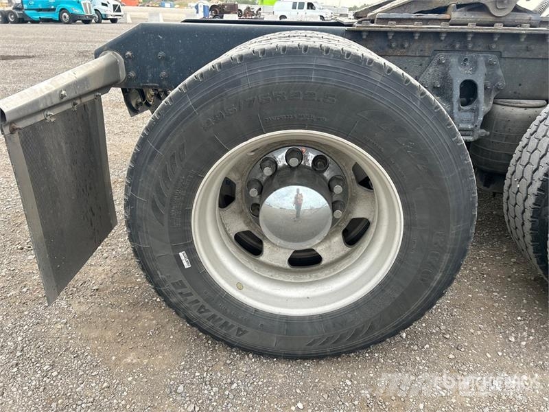 Kenworth T680 Tractor Units