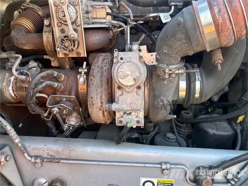 Kenworth T680 6x4 T/A Day Cab Truck Tractor (Inoperable) Truck Tractor Units