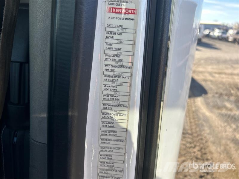 Kenworth T680 6x4 T/A Day Cab Truck Tractor (Inoperable) Truck Tractor Units